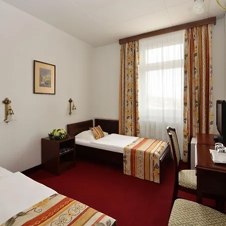 מלון Palatinus Grand