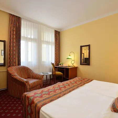 Palatinus Grand 4* פץ'