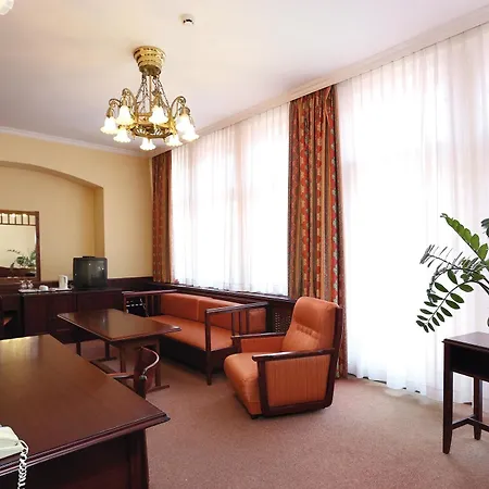 מלון Palatinus Grand פץ'