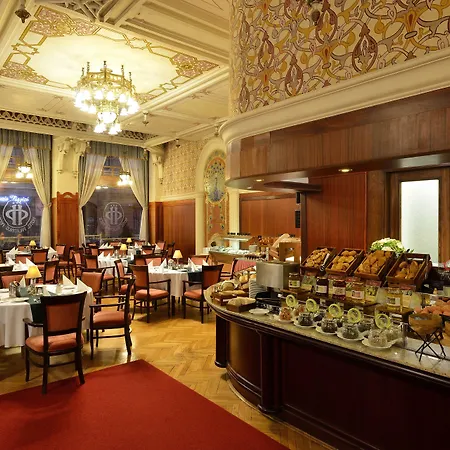 Palatinus Grand מלון 4*