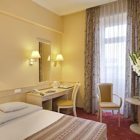 Palatinus Grand 4* פץ'