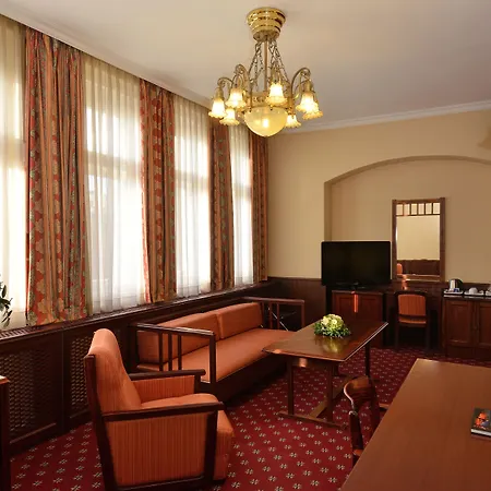 Palatinus Grand מלון