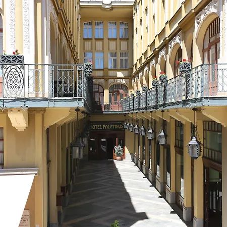 מלון Palatinus Grand