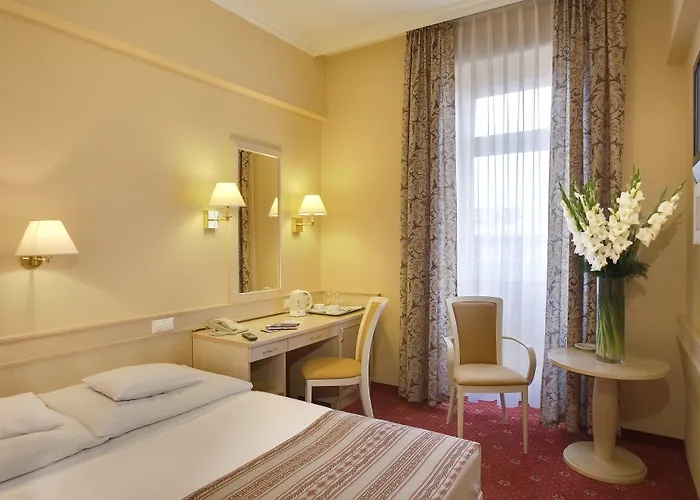 Palatinus Grand 4* Πετς